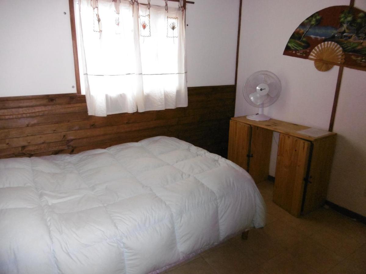 Hostel La Casa De Tounens Puerto Madryn Esterno foto