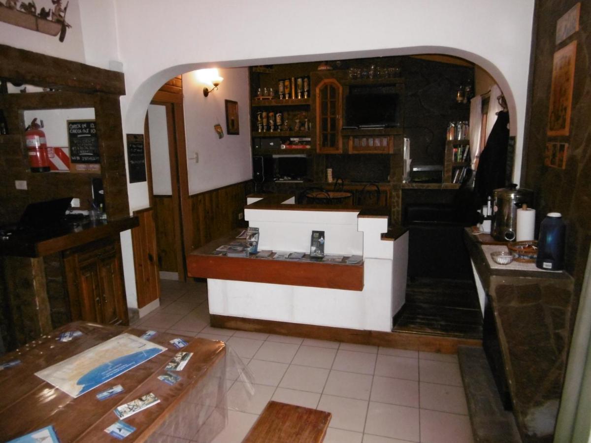 Hostel La Casa De Tounens Puerto Madryn Esterno foto